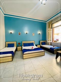 Host Hotel - 4