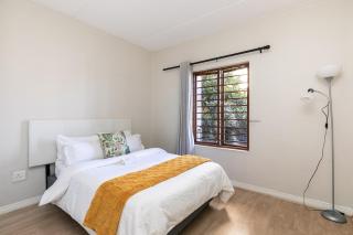 executive sandton city apartment - 6