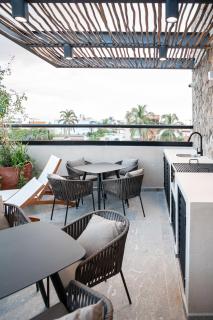 Romantic Getaway Suite w-Private Terrace - 1
