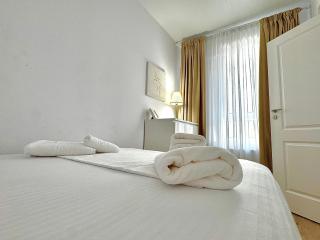 Central Spot Apartment with parking - 6