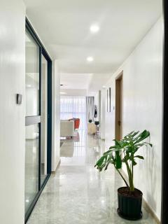 modern executive three bedroom apartment which features a swimming pool, state of the art fully equipped gym and all modern unmatched luxurious facilities which offfers luxury lifestyle - 2