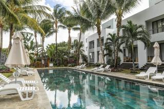 La Residence Sea Horse and Seashell Beachfront Apartment 23 - 6