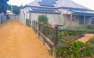 Blue Jay Cottage - Spacious 80m2 Retreat - 8