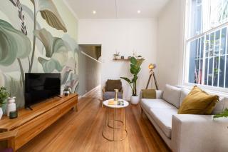 Charming Woodstock House - 7