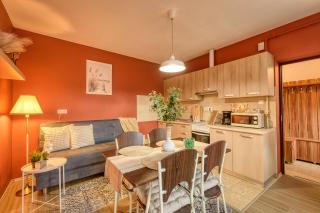 Glow Central Apartment - 8