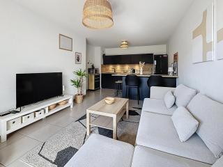 Superbe Appart 2ch, clim, terrasse, pkg, wifi, tv - 8