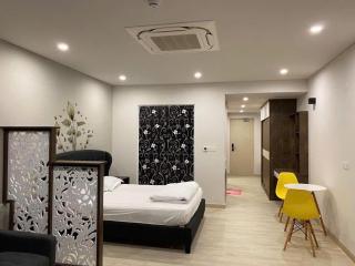 Elegant Apartment at Gold Coast Tower - Panoramic Sea & Mall - 6
