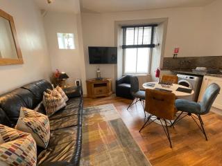 Auld Leigh-Lann Apartments - 3