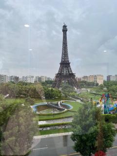 One bed apartment facing Eiffel tower - 5