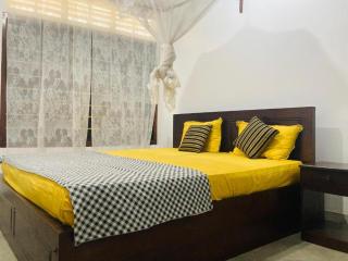 Mum & Dad House - 6