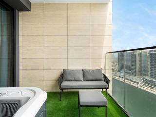 Modern Studio with Jacuzzi and Premium Amenities - 6