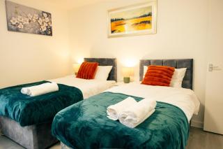 Stylish 3 Bed Flat Near Cardiff City Centre and Uni - 8