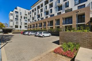 A modern Rosebank sanctuary - 3