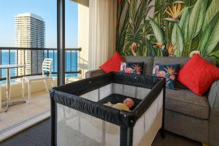 Top Ocean View Artistic Apt - 4