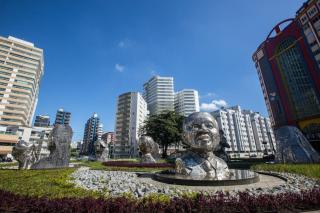 Apartamento 200 m da praia e do comércio - Boqueirão - 3