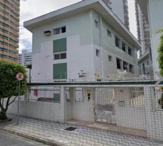 Apartamento 200 m da praia e do comércio - Boqueirão - 2