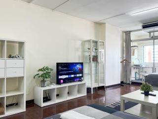 Central 1BR 50sqm Walk to BTS City Center - 2