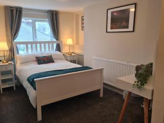 Cosy Townhouse Within Caernarfon's Old Town Walls - 4