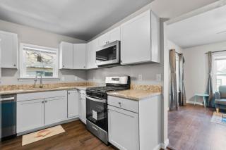 Charming 1-Bedroom Retreat in Fort Worth - 6