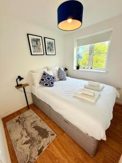 Filton's 2 bedroom Flat with Parking next to Filton College - 7