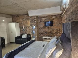 Simple and affordable in Maboneng - 1