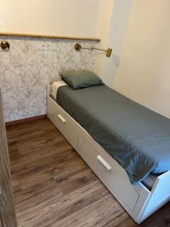 Maison au pied de la cité médiévale - 1