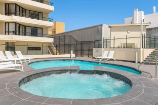 Ocean Getaway 1BR Heated Pool & Netflix - 3