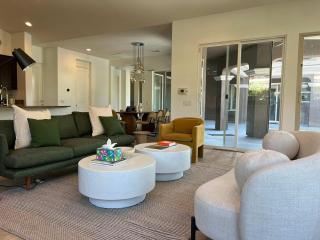 Your Relaxing Getaway Private Villa with Pool & Spa - 5