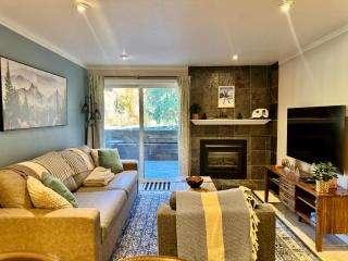 Cozy 1st-Floor Condo Walk to Ski Shuttle - 6
