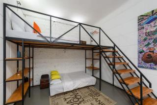 Простора квартира в центрі міста біля площі Філармонії - 1