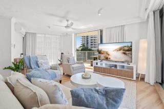 Ocean View 2BR Apartment - 9