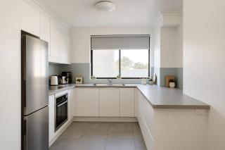 1BR Apartment Heated pool - 3