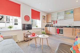 Majestic Mews Apartment with Free Parking - By My Getaways - 0