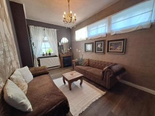 Cozy Apartment - 4