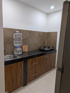 Cozy 2-Bedroom Flat with Wi-Fi & AC - 3