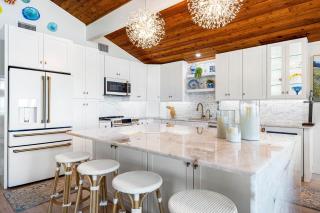 Posh Paradise by Beachside Management - 7