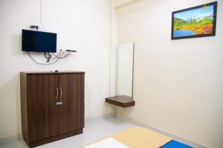Monarch Homestay - 8