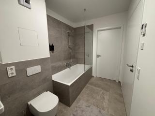 Neu in Dresden Stilvolles Apartment mit Balkon, Küche & Parkplatz - 9