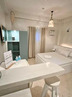 Cozy 2-3 Pax Room w Kitchen Station - 2