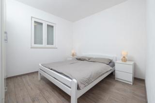 Nane Garden house with heated pool - 2