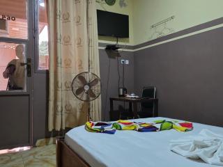 FLAT-HOTEL AU PETIT COIN DE MBUELa - 0