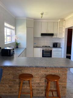 Shanti, home away from home in De Kelders - 6