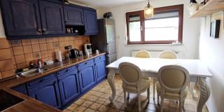 Privates 40qm Apartment mit 2 Betten, eigener Dusche, Bad und WC, Gratis Parkplatz und WiFi, Kellerwohnung, eigener Eingang ,Top Lage - 5