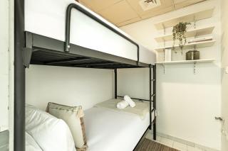 Sea & Zayed National Museum Views - Huge Balcony - Paradise for Groups & Families - Designer's Choice - 5 min from Reem Park - 2