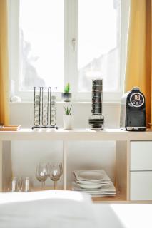Central Stylish Apartment with Free Parking - 8