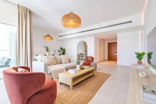 Sea & Zayed National Museum Views - Huge Balcony - Paradise for Groups & Families - Designer's Choice - 5 min from Reem Park - Abu Dabi - 1