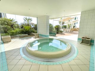 Sea & Zayed National Museum Views - Huge Balcony - Paradise for Groups & Families - Designer's Choice - 5 min from Reem Park - 5