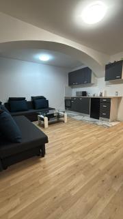 Economy 2BR Apartment Next to Prater Amuesement Park - 5