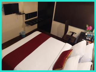 HOTEL -THE R & HS PALACE - Near Sea Beach - Shree Jagarnath Temple - Free Wi-Fi Facilities # Fully Air Conditioned Hotel At Prime Location - 0