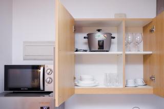 Modern Studio with Balcony at Knightsbridge Residences, Poblacion Makati - 2